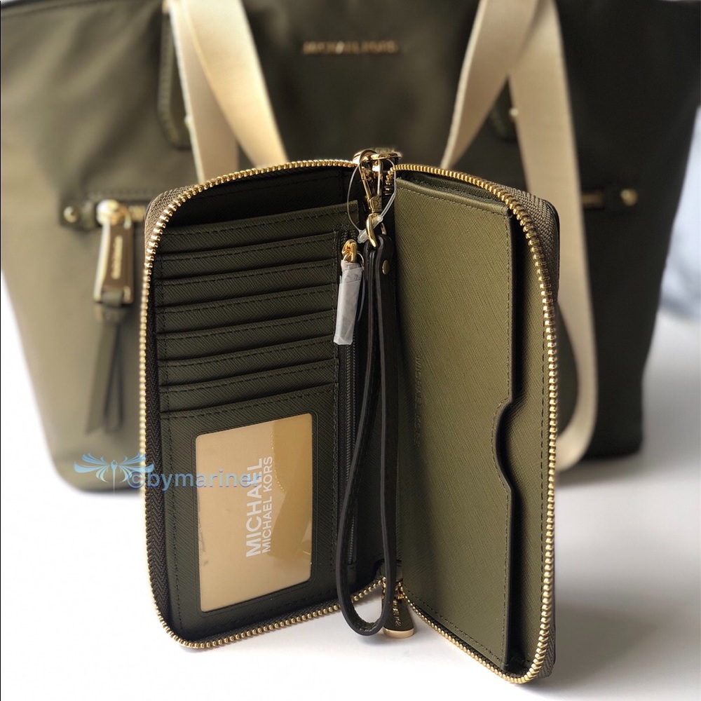 🍀NWT Michael Kors Polly Tote and Wallet Set - Picture 6 of 8